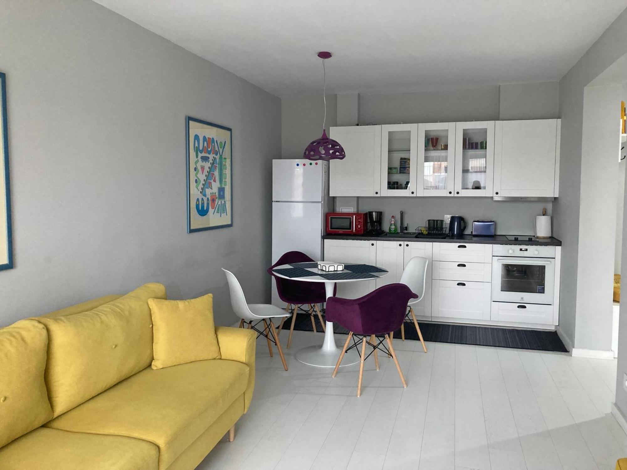 Apartamentul Max, Practic Si Confortabil Орадя Экстерьер фото